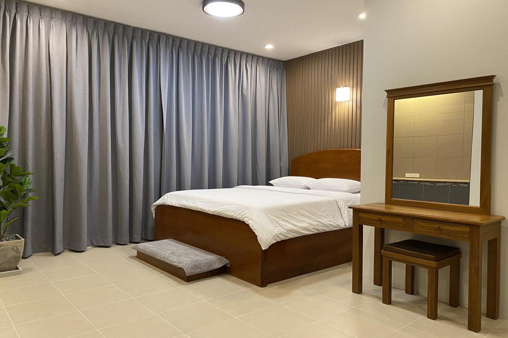 Sanaepatan Home Resort - เสน่ห์ป่าตาล โฮม รีสอร์ต Ban Buak Khang Bagian luar foto