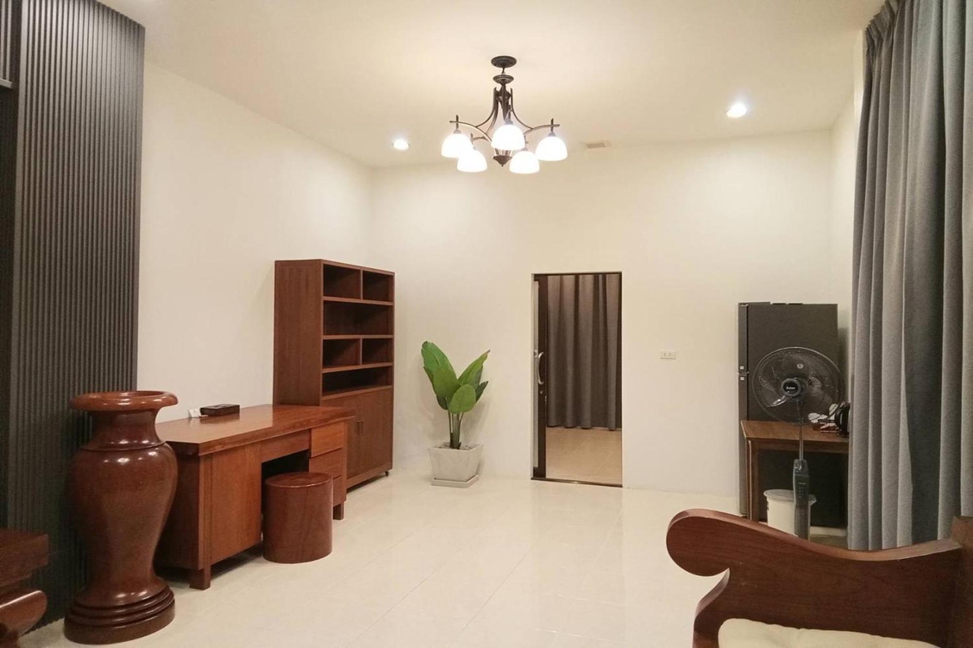Sanaepatan Home Resort - เสน่ห์ป่าตาล โฮม รีสอร์ต Ban Buak Khang Bagian luar foto