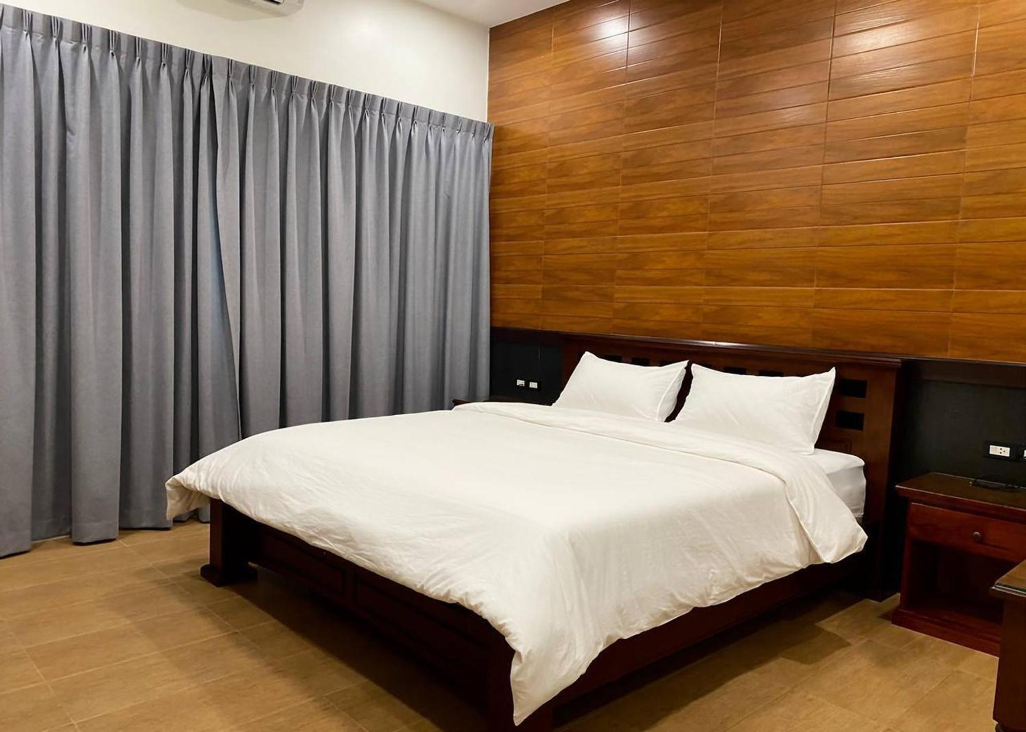 Sanaepatan Home Resort - เสน่ห์ป่าตาล โฮม รีสอร์ต Ban Buak Khang Bagian luar foto