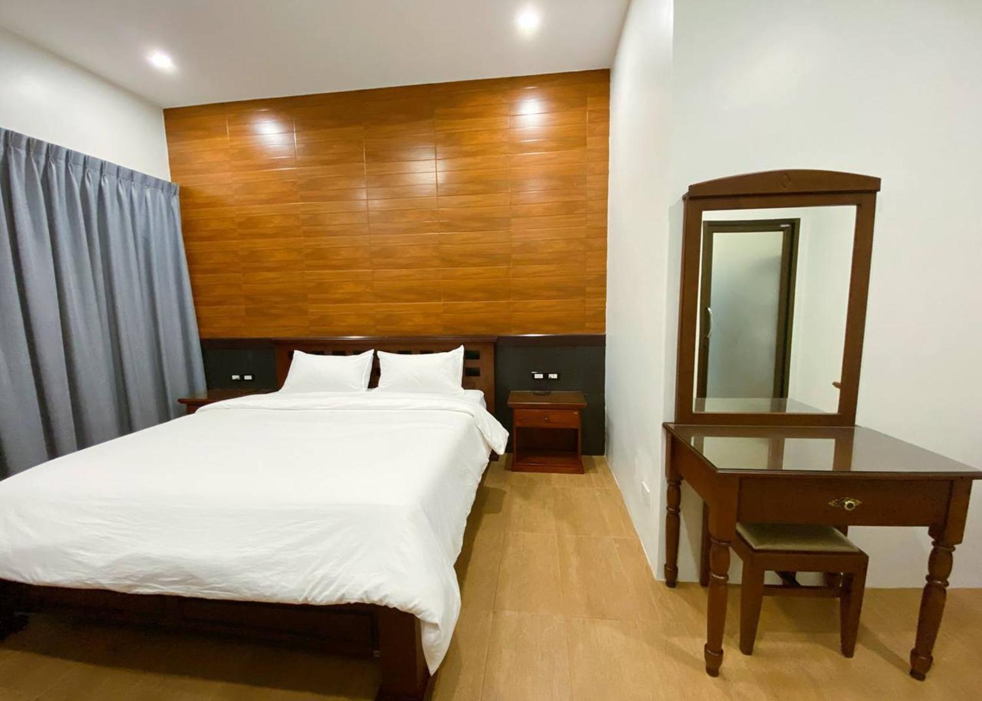 Sanaepatan Home Resort - เสน่ห์ป่าตาล โฮม รีสอร์ต Ban Buak Khang Bagian luar foto