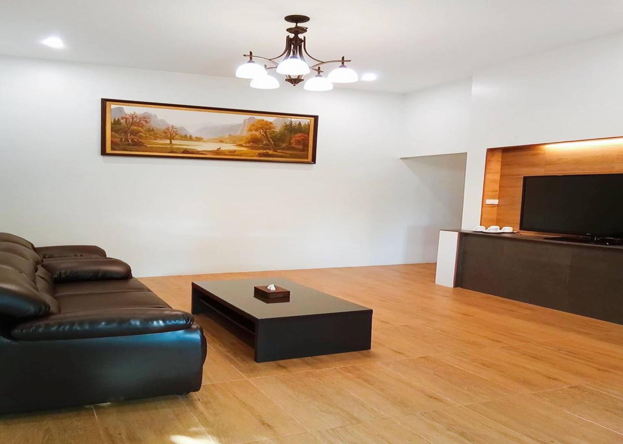 Sanaepatan Home Resort - เสน่ห์ป่าตาล โฮม รีสอร์ต Ban Buak Khang Bagian luar foto